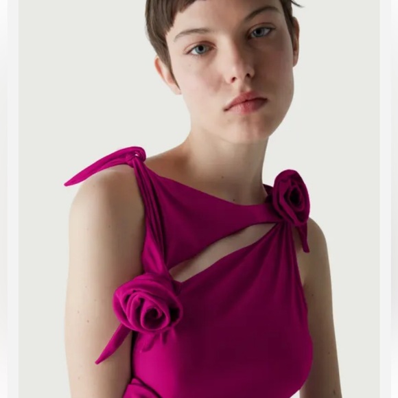 🌺 Coperni asymmetric flower gown in raspberry 🌺 - Picture 4 of 7